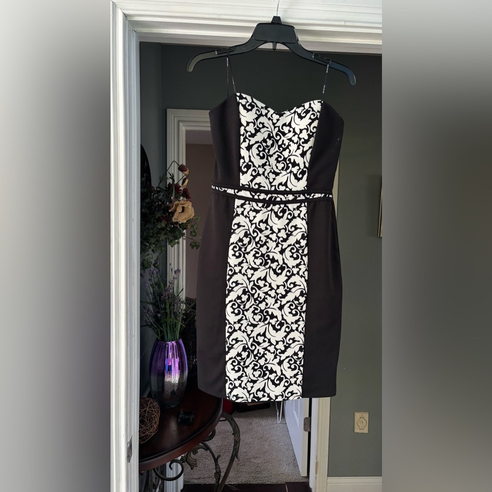 Elegant Black and White Strapless Dress